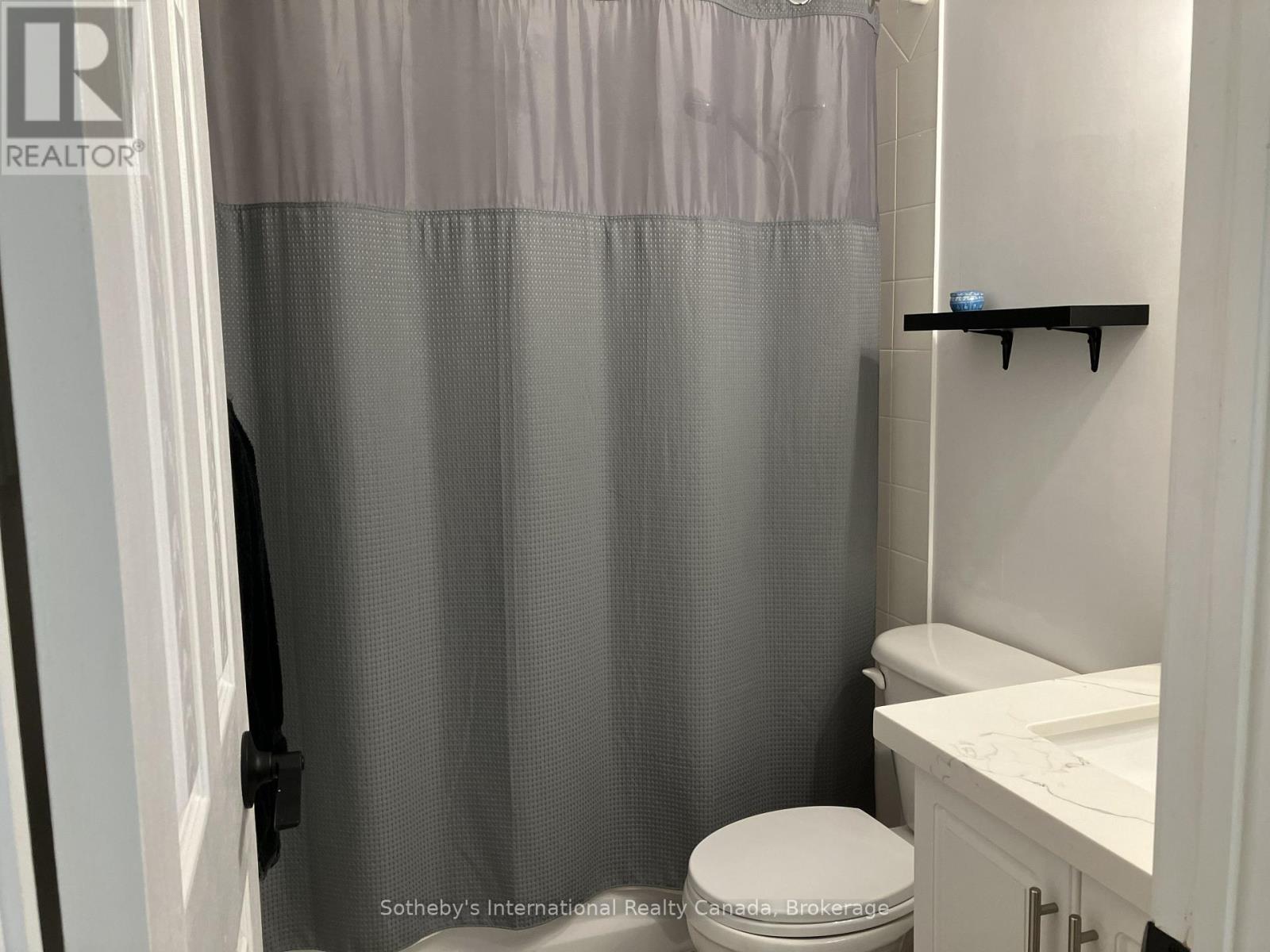 679 Johnston Park Avenue Property Photo 24