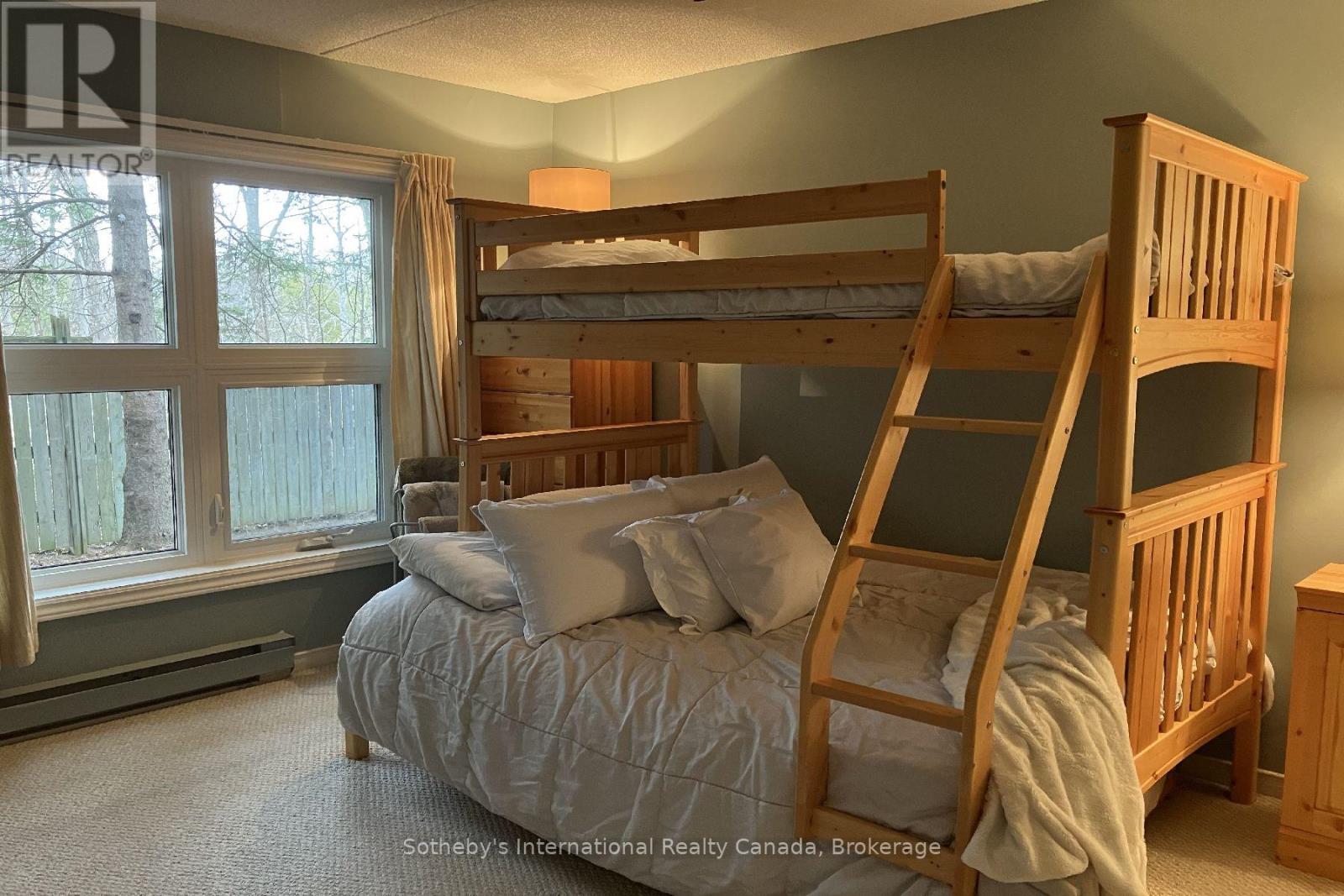 903 Cedar Pointe Court Property Photo 5