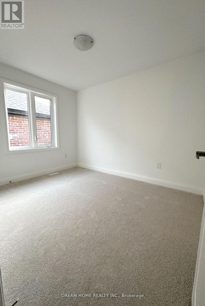 7 Gateway Drive Property Photo 10