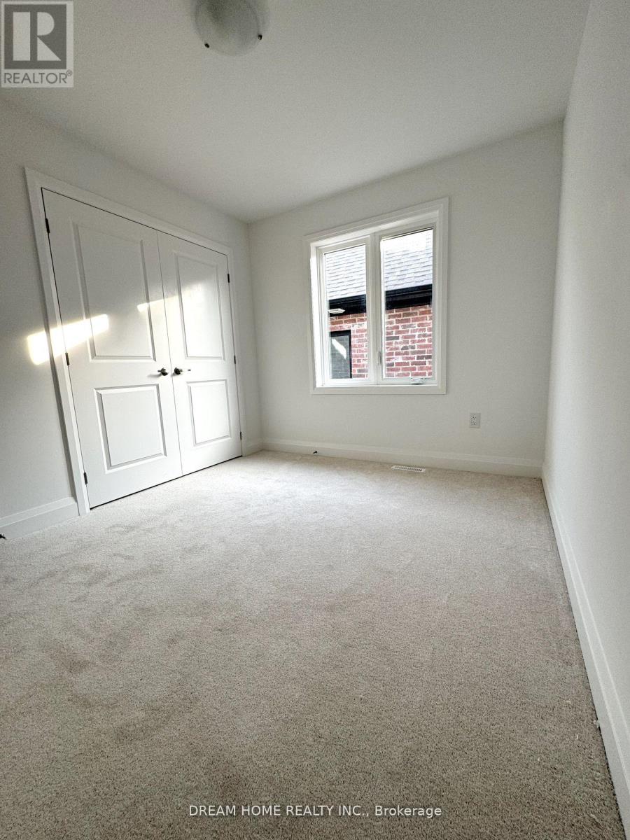 7 Gateway Drive Property Photo 11