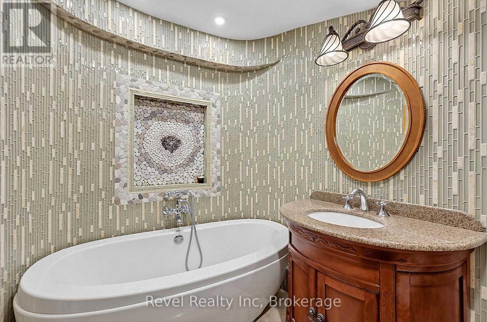 161 Desroches Trail Property Photo 12