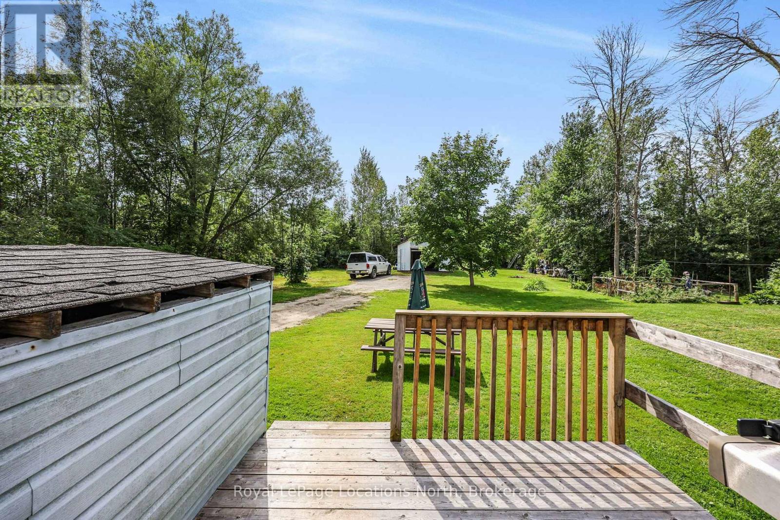 9031 Beachwood Road Property Photo 11