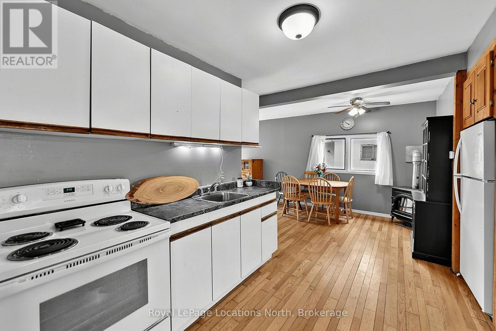 9031 Beachwood Road Property Photo 12