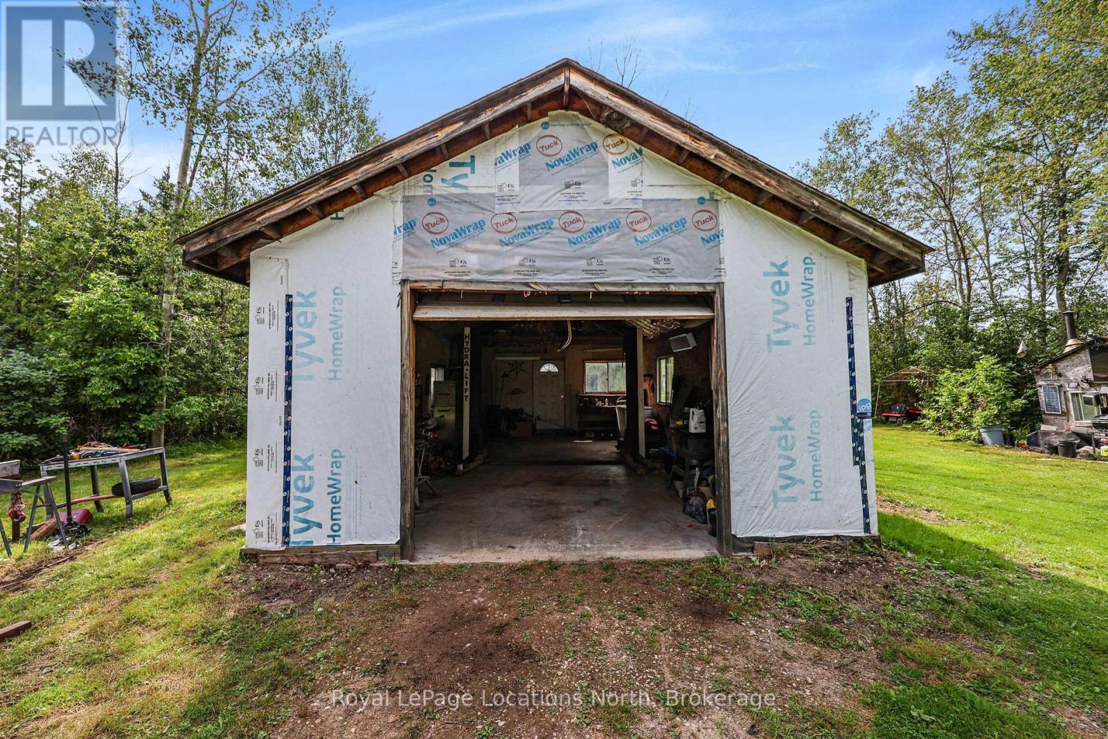 9031 Beachwood Road Property Photo 27