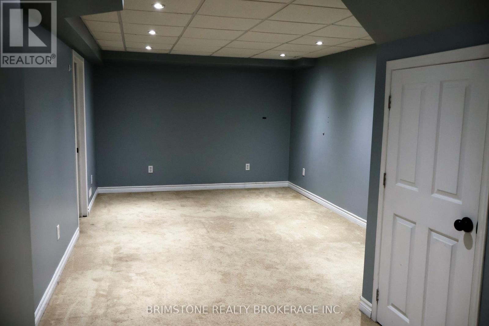 204 Pickett Crescent Property Photo 10