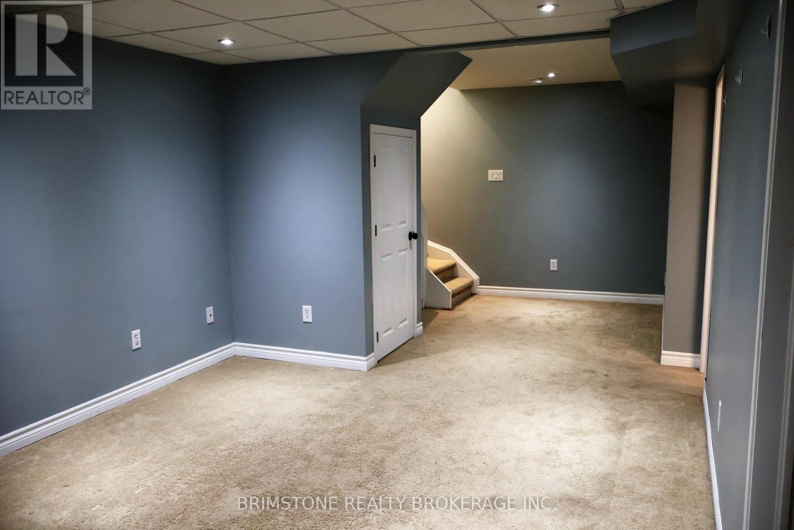 204 Pickett Crescent Property Photo 12