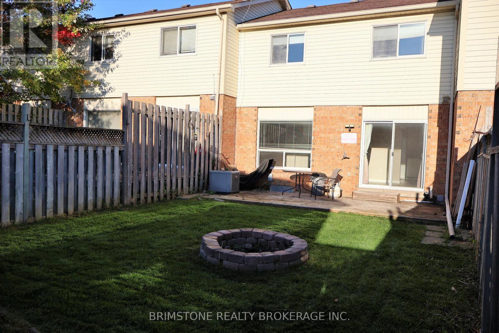 204 Pickett Crescent Property Photo 15