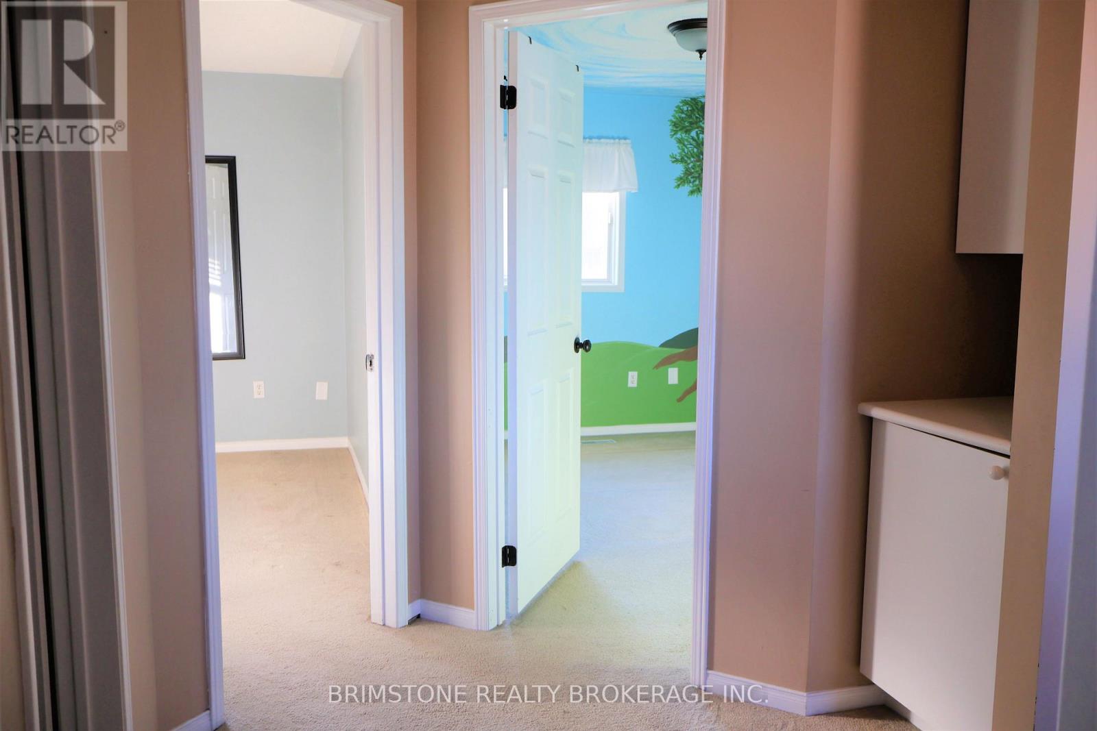 204 Pickett Crescent Property Photo 18