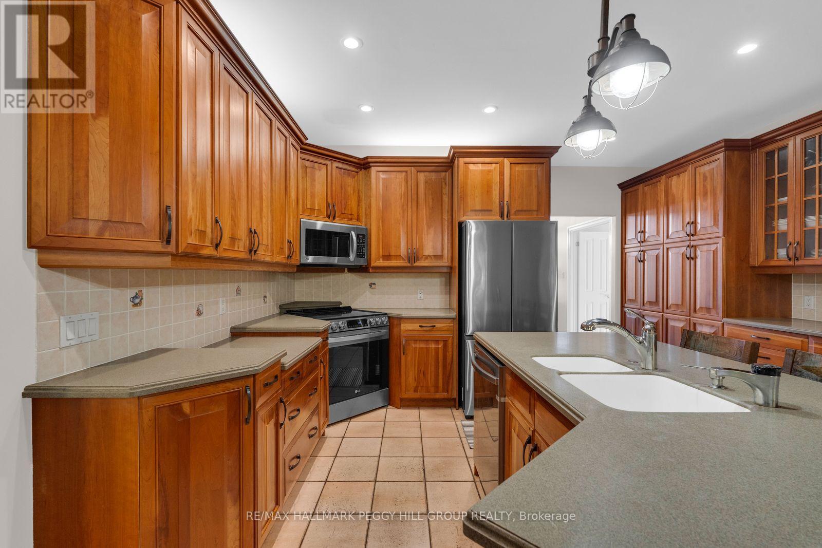 61 White Elm Road Property Photo 7