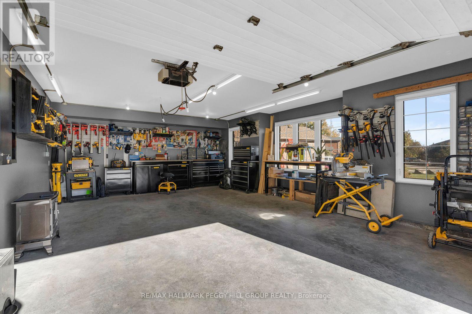 61 White Elm Road Property Photo 32