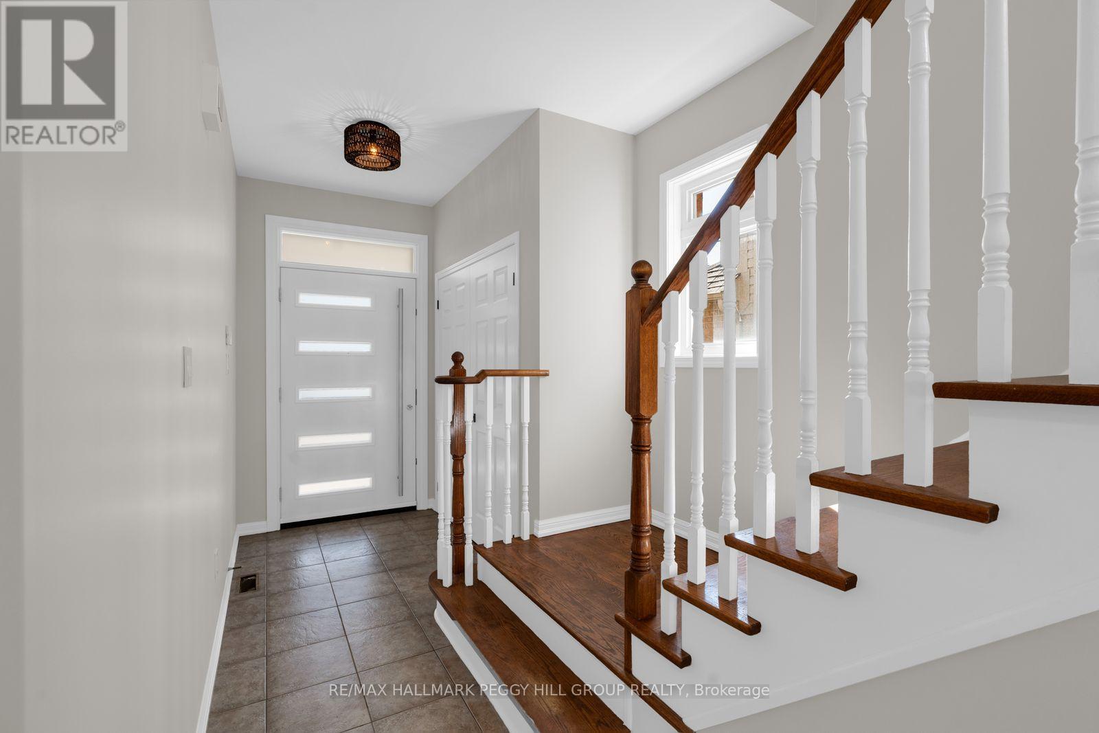80 Monarchy Street Property Photo 4