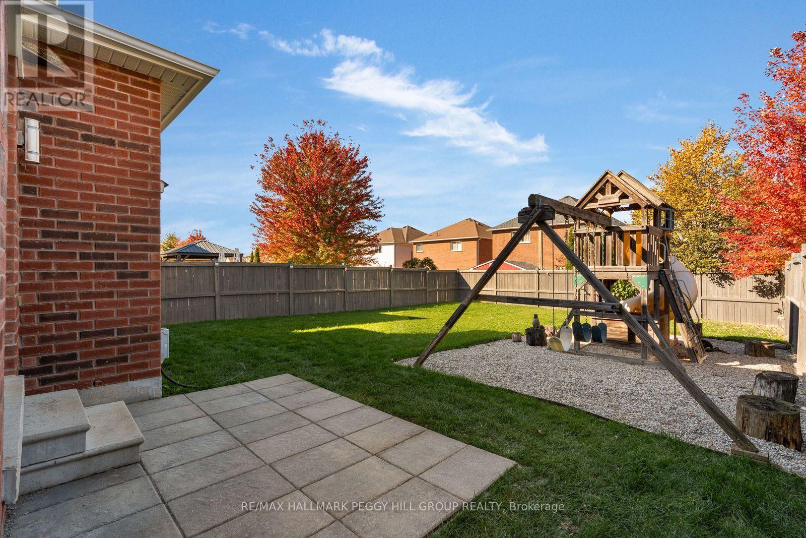 80 Monarchy Street Property Photo 20