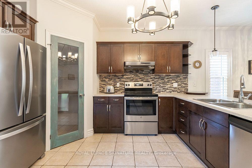 32 Davis Street Property Photo 12