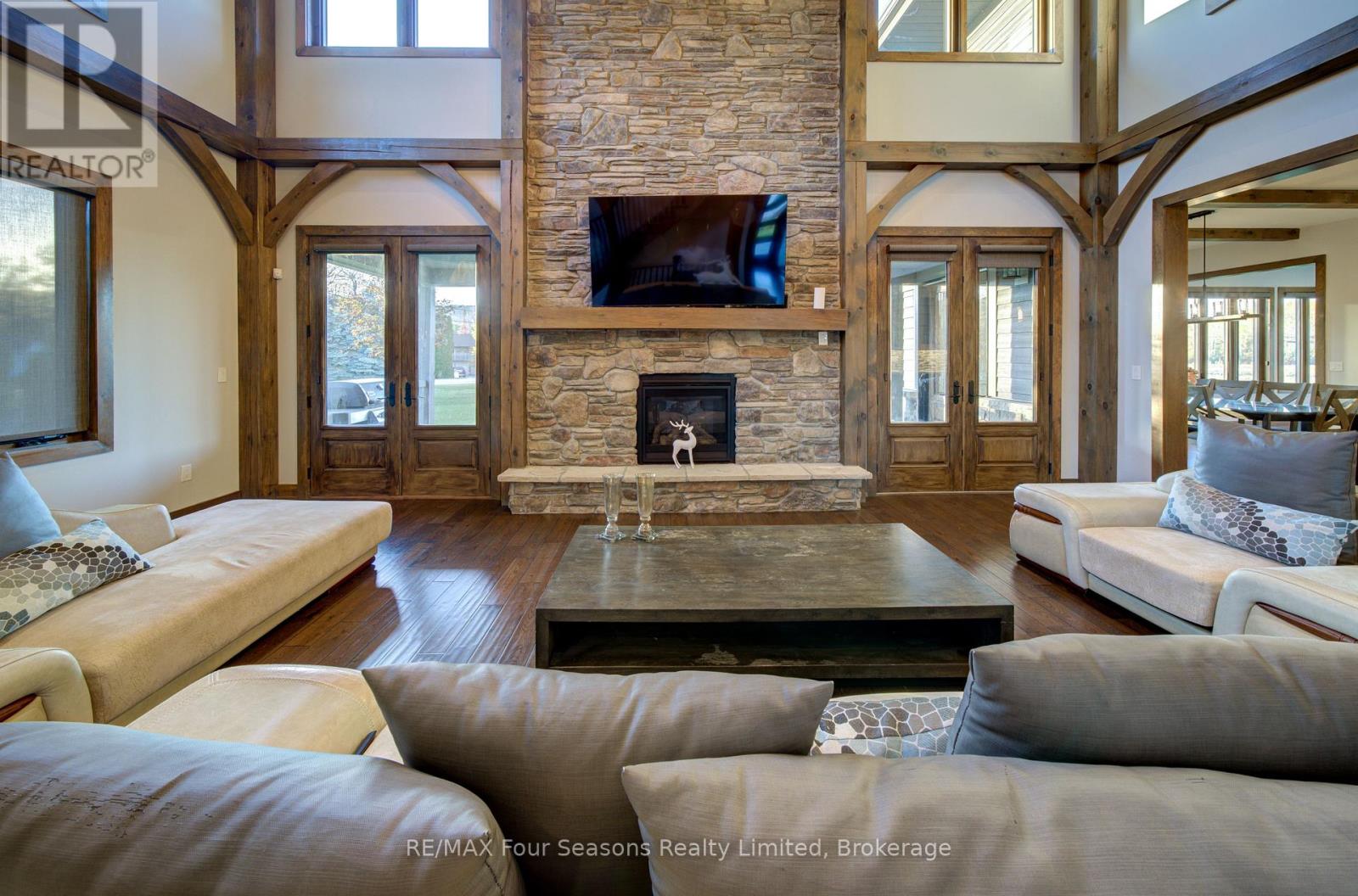 9 Windrose Valley Boulevard Property Photo 6