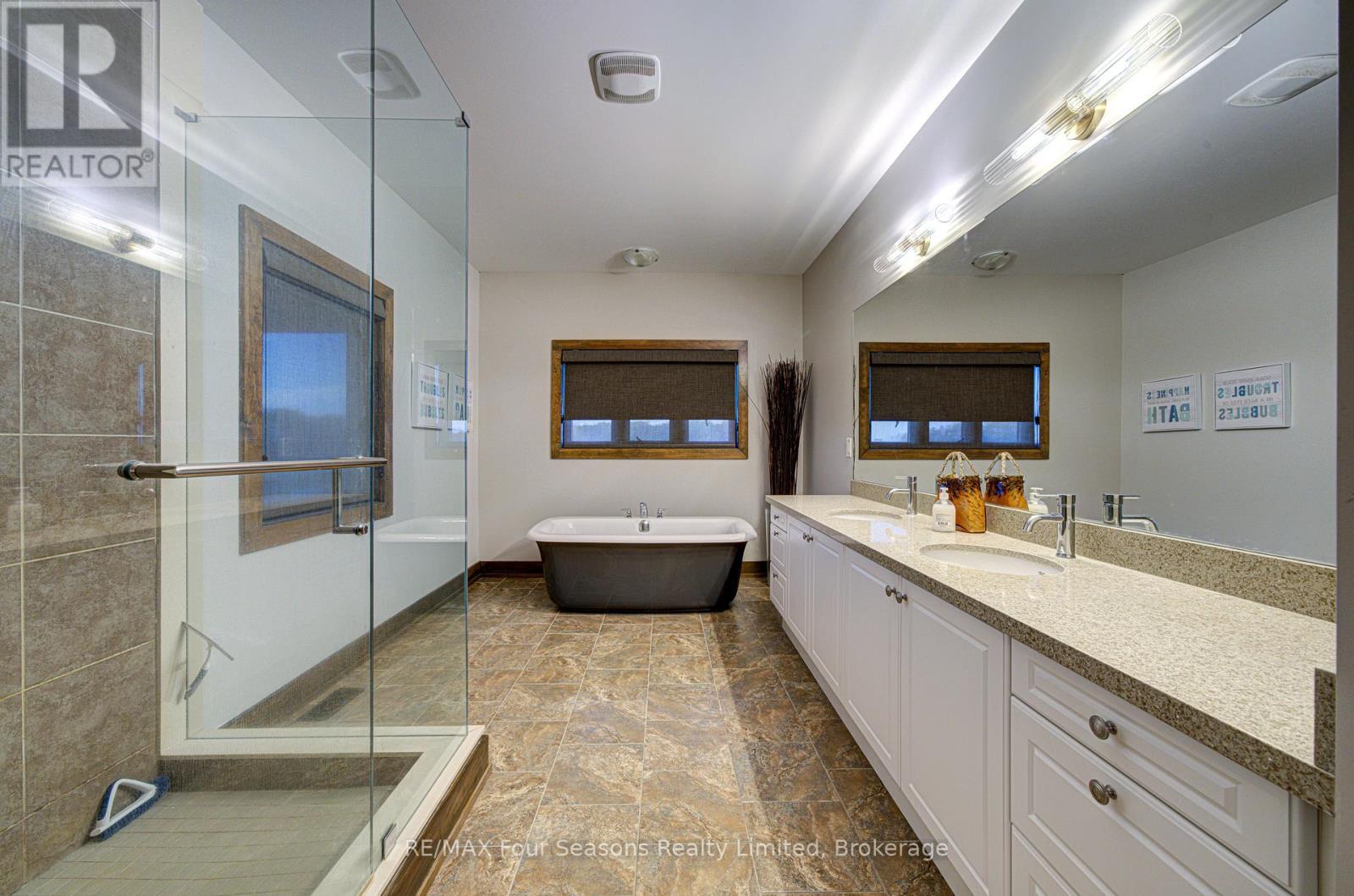9 Windrose Valley Boulevard Property Photo 26