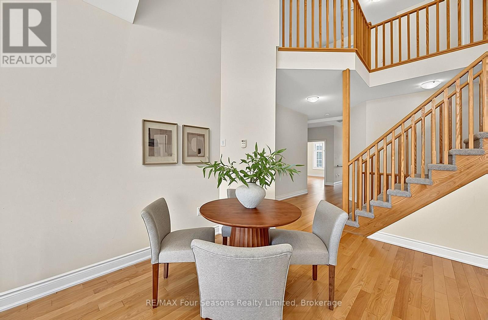 100 Kari Crescent Property Photo 3