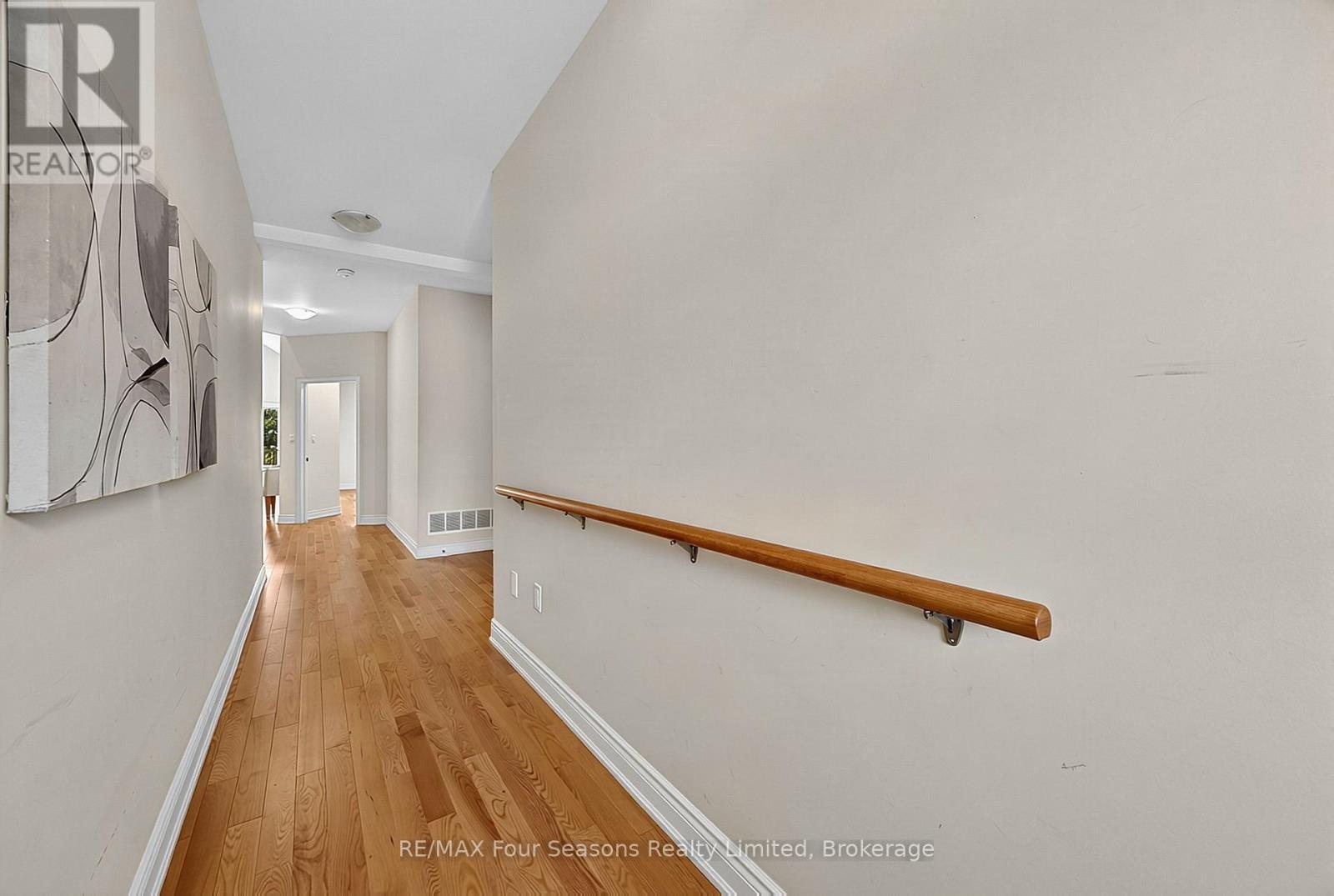 100 Kari Crescent Property Photo 8