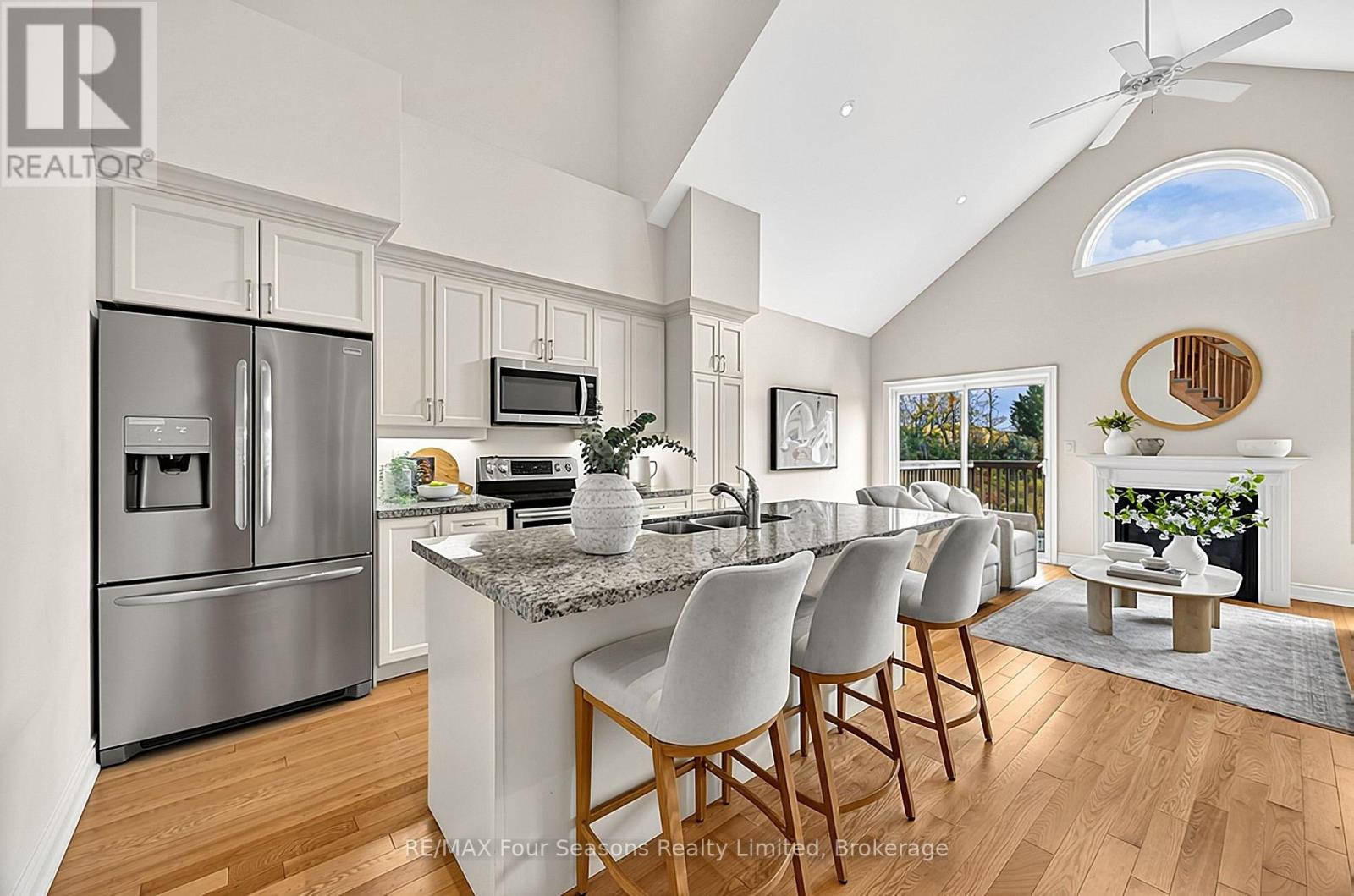 100 Kari Crescent Property Photo 13