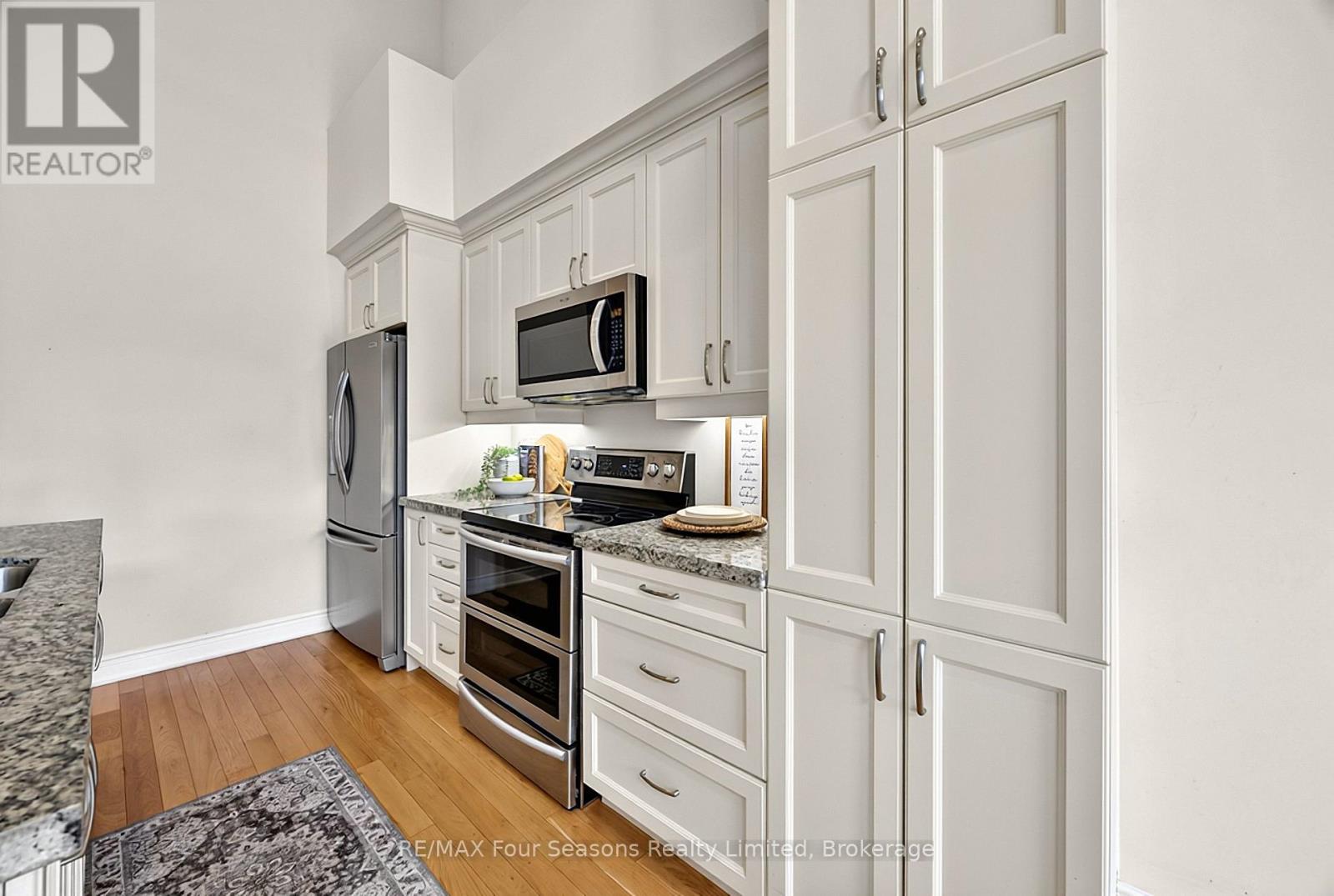 100 Kari Crescent Property Photo 15