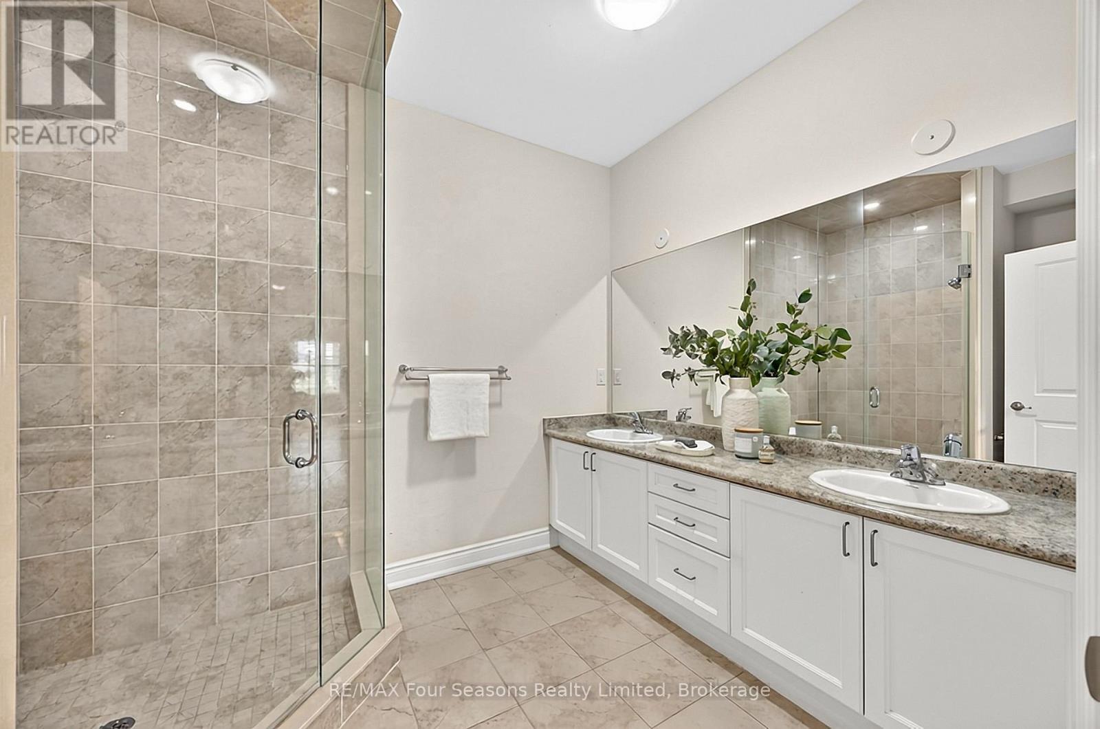100 Kari Crescent Property Photo 19