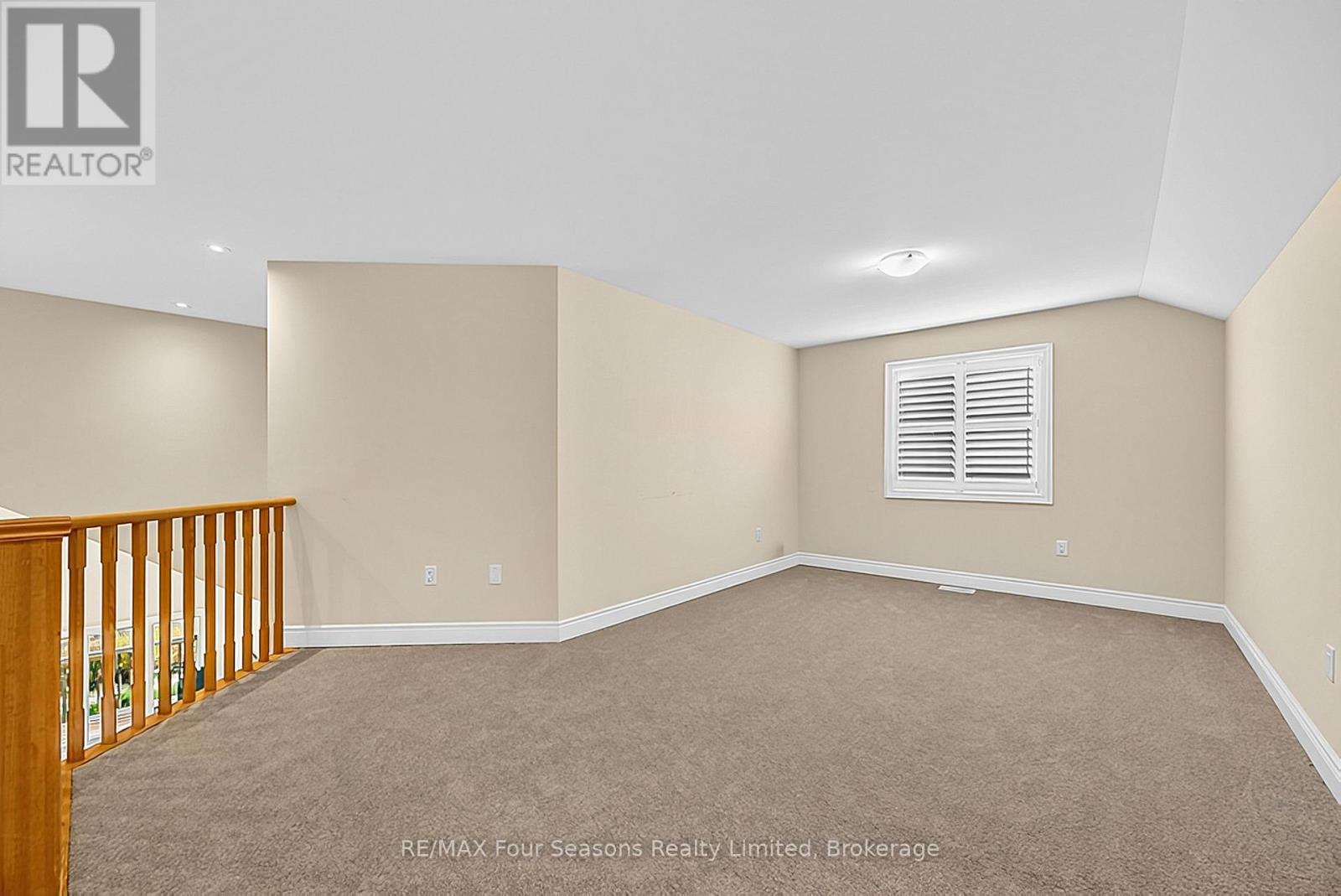 100 Kari Crescent Property Photo 23