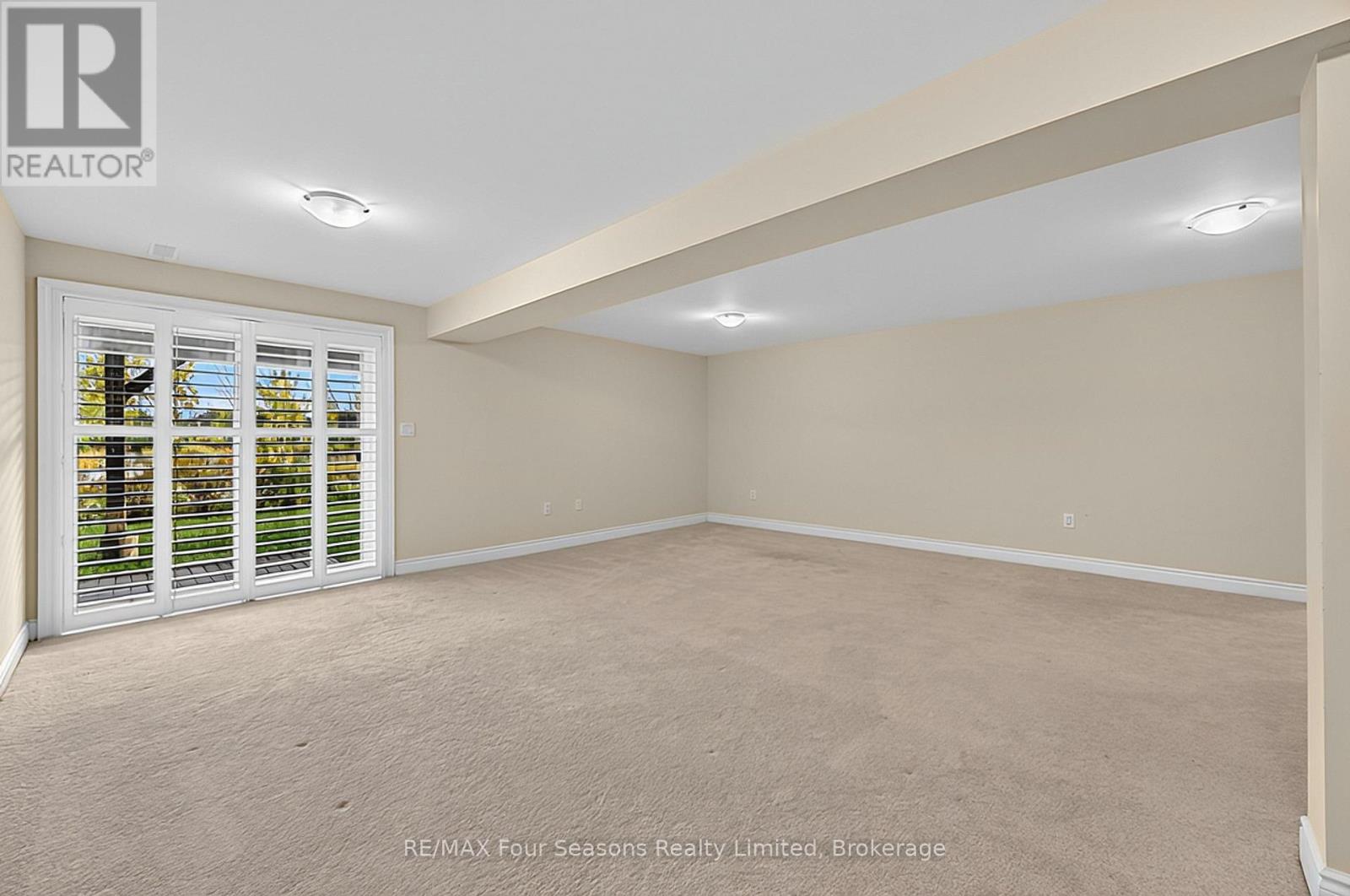 100 Kari Crescent Property Photo 30