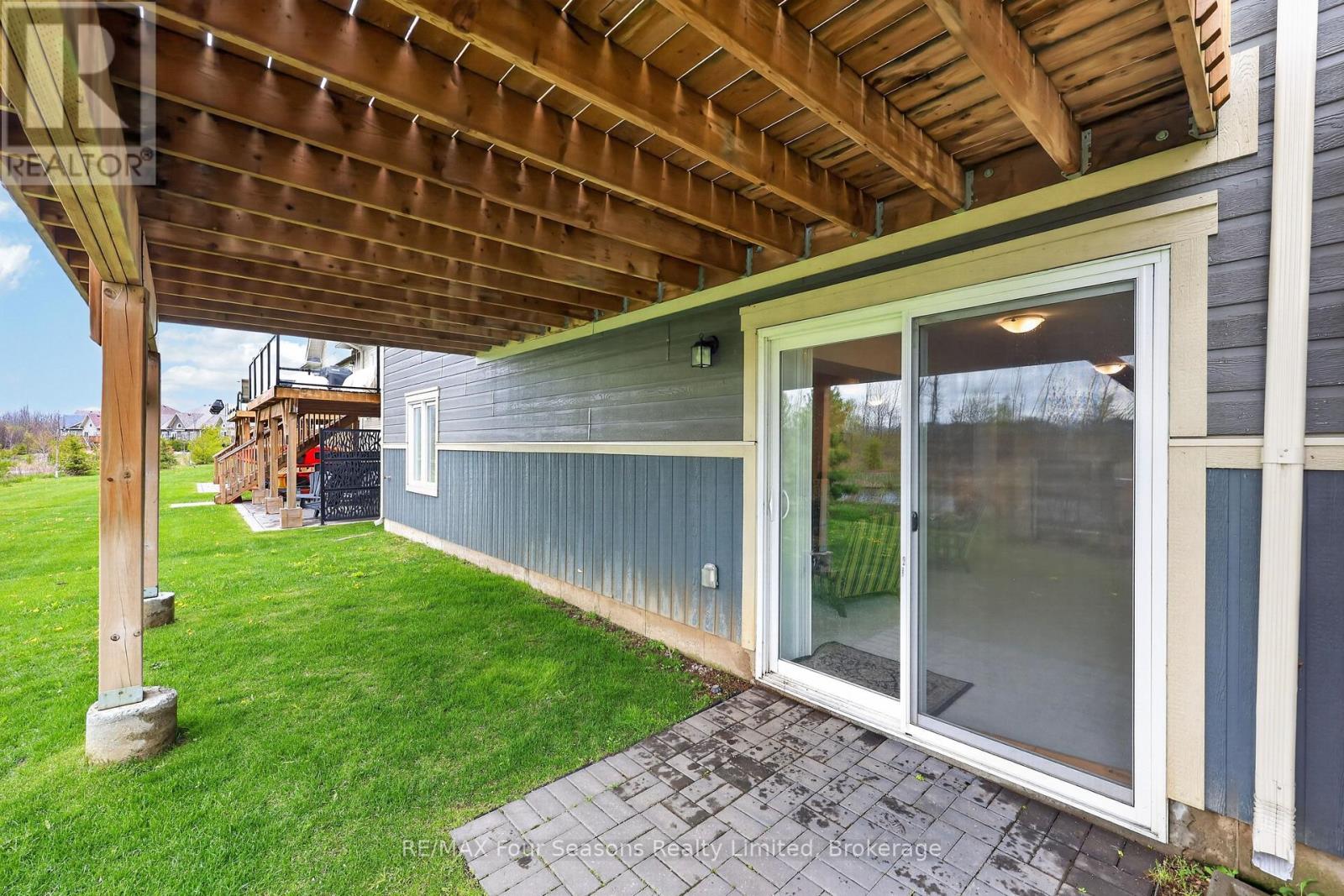 100 Kari Crescent Property Photo 35