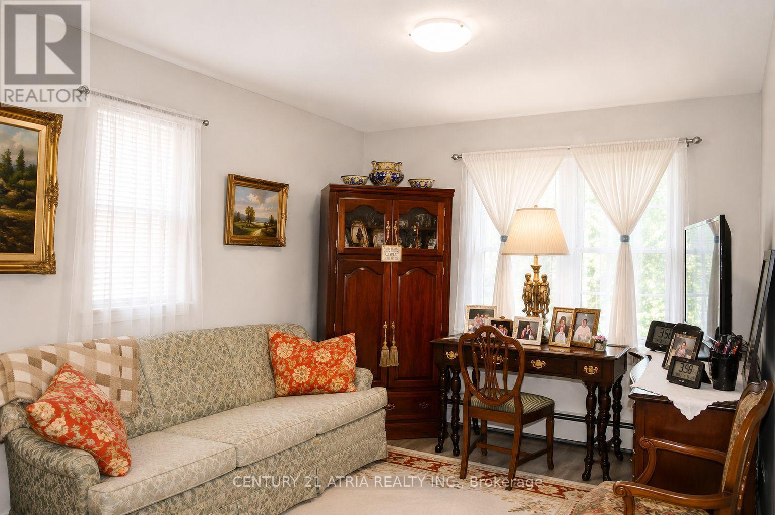 172 William Street Property Photo 12