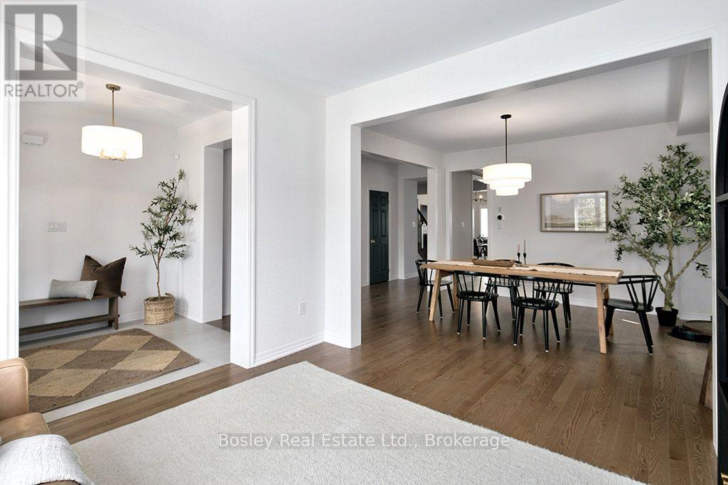 259 Centre Street W Property Photo 6