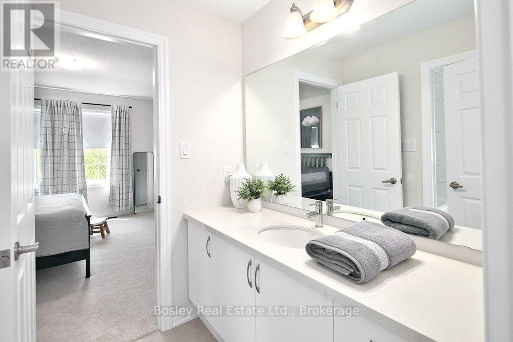 259 Centre Street W Property Photo 28