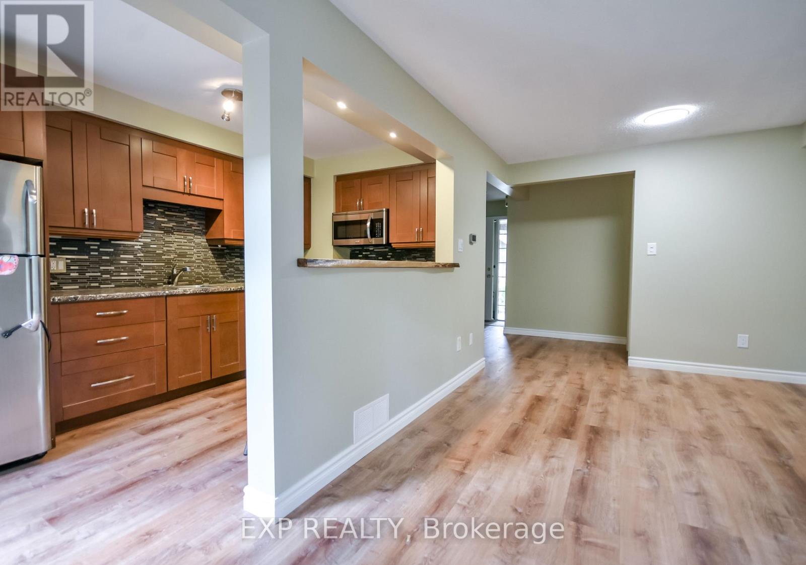 14 - 492 Laclie Street Property Photo 2
