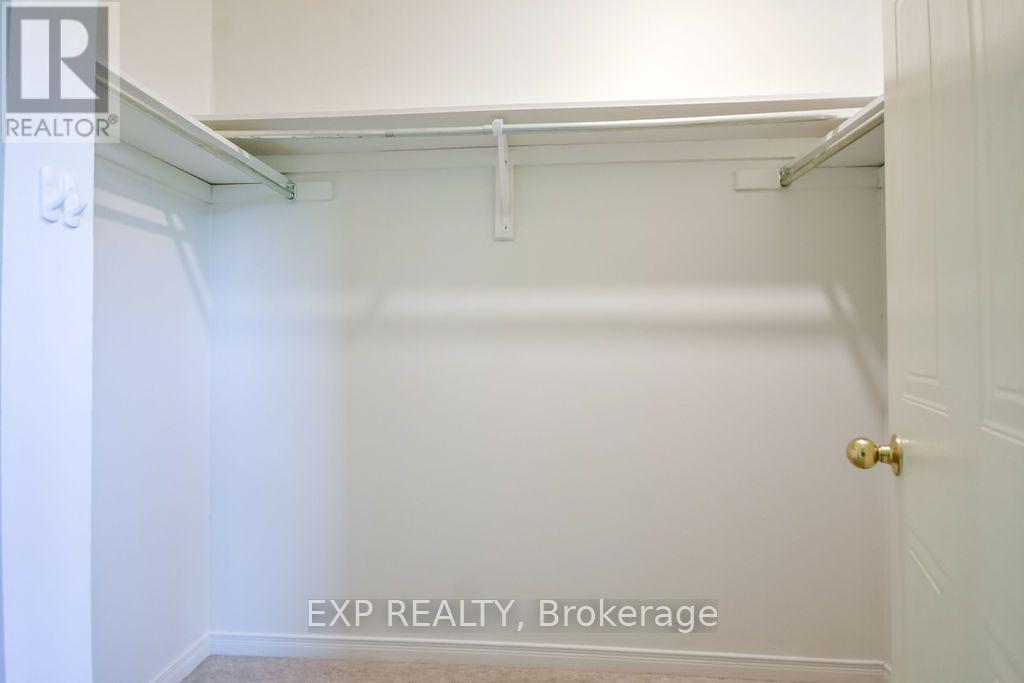 14 - 492 Laclie Street Property Photo 10