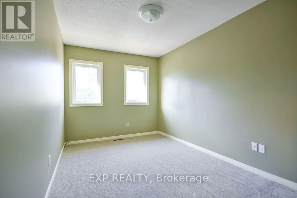 14 - 492 Laclie Street Property Photo 11