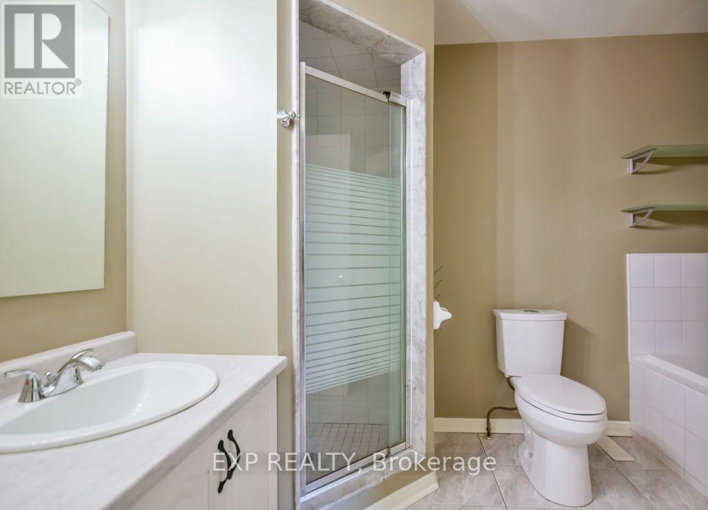 14 - 492 Laclie Street Property Photo 13