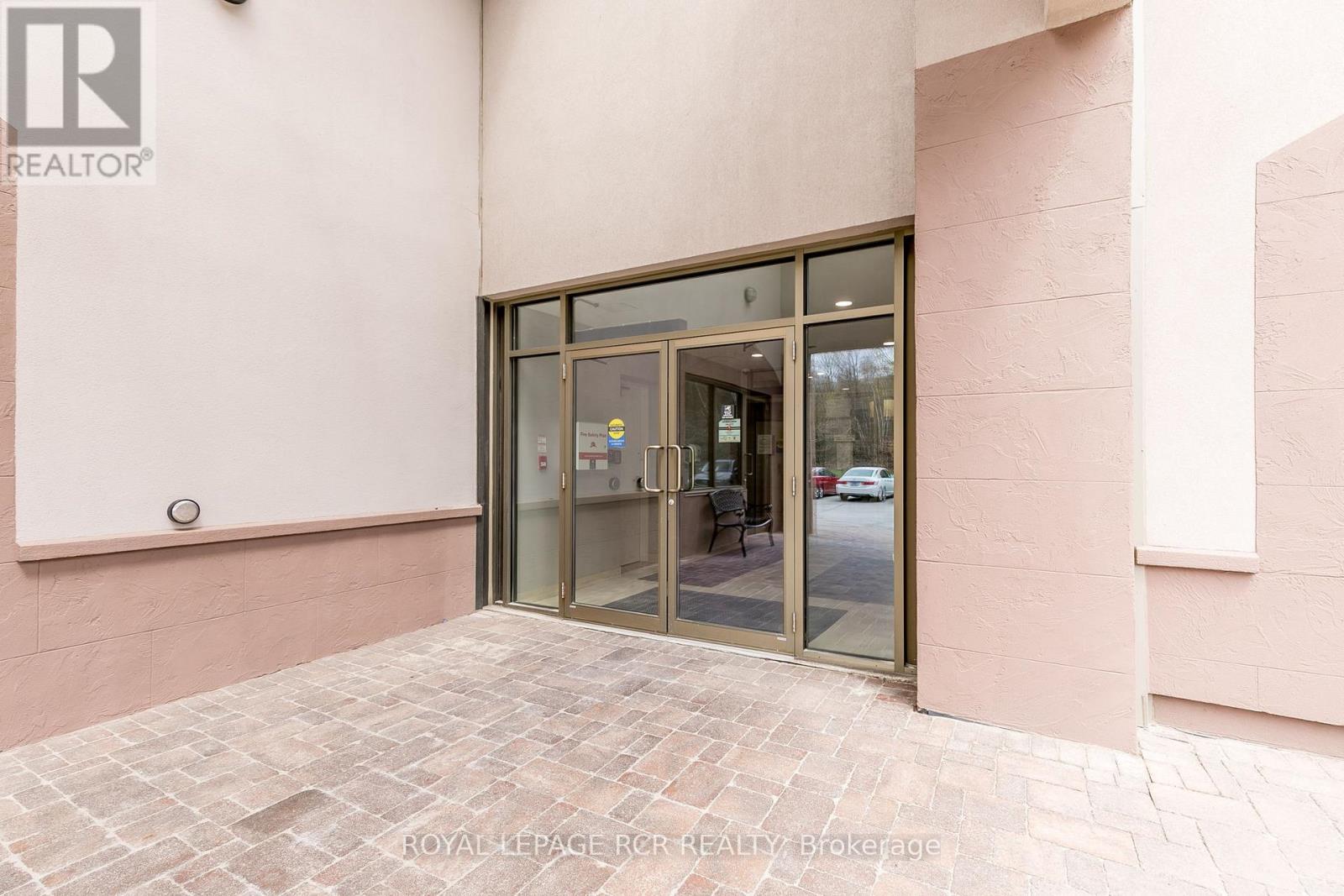 608 - 699 Aberdeen Boulevard Property Photo 4