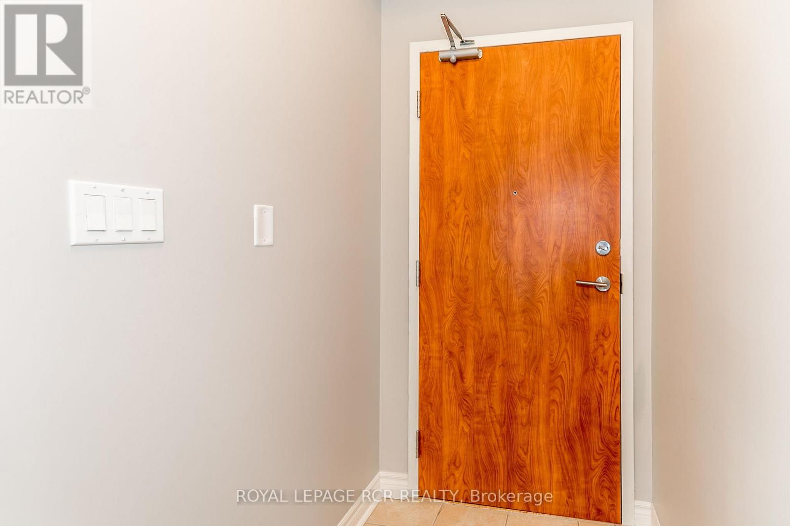 608 - 699 Aberdeen Boulevard Property Photo 5