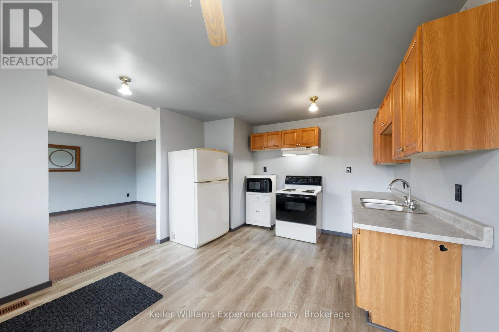 706 Simcoe Avenue Property Photo 8