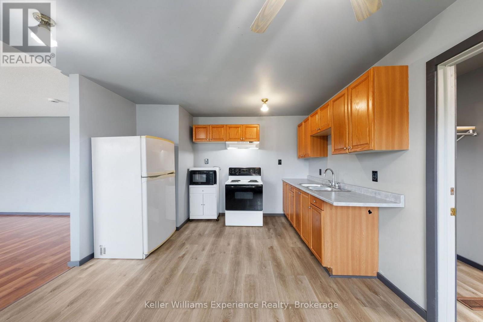 706 Simcoe Avenue Property Photo 10