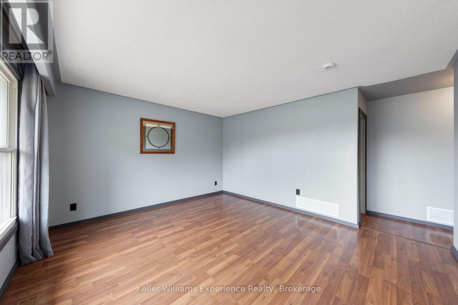 706 Simcoe Avenue Property Photo 11