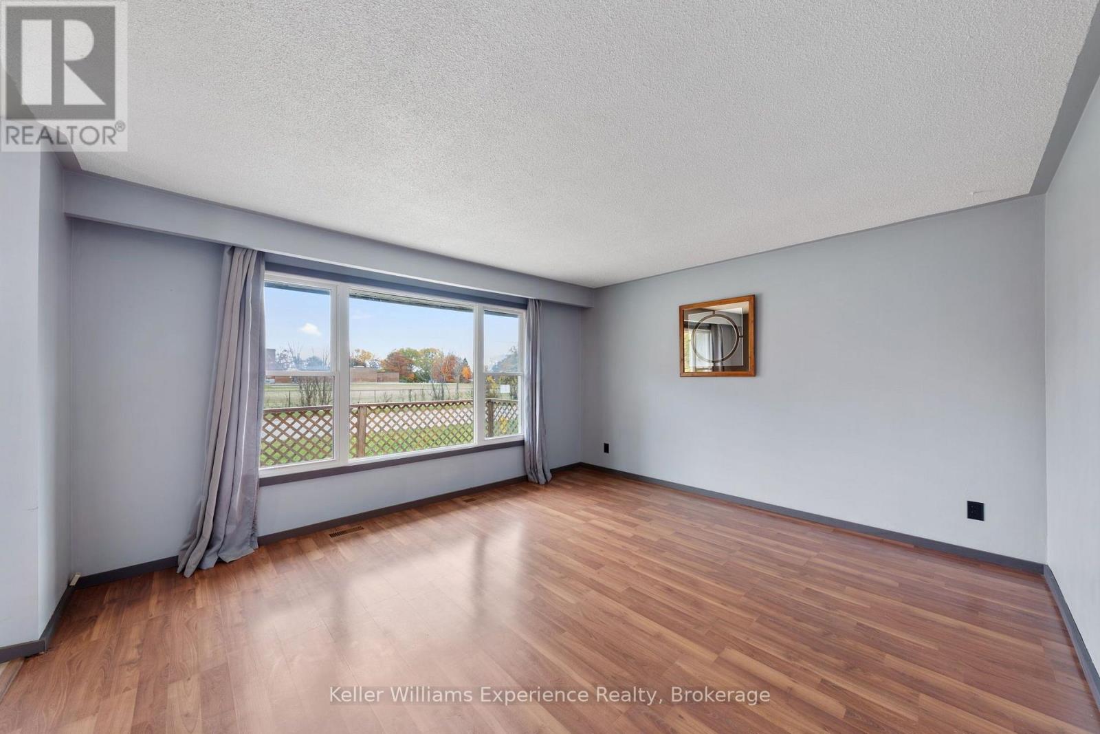 706 Simcoe Avenue Property Photo 12