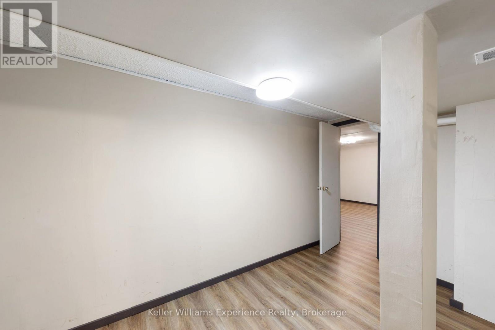 706 Simcoe Avenue Property Photo 33