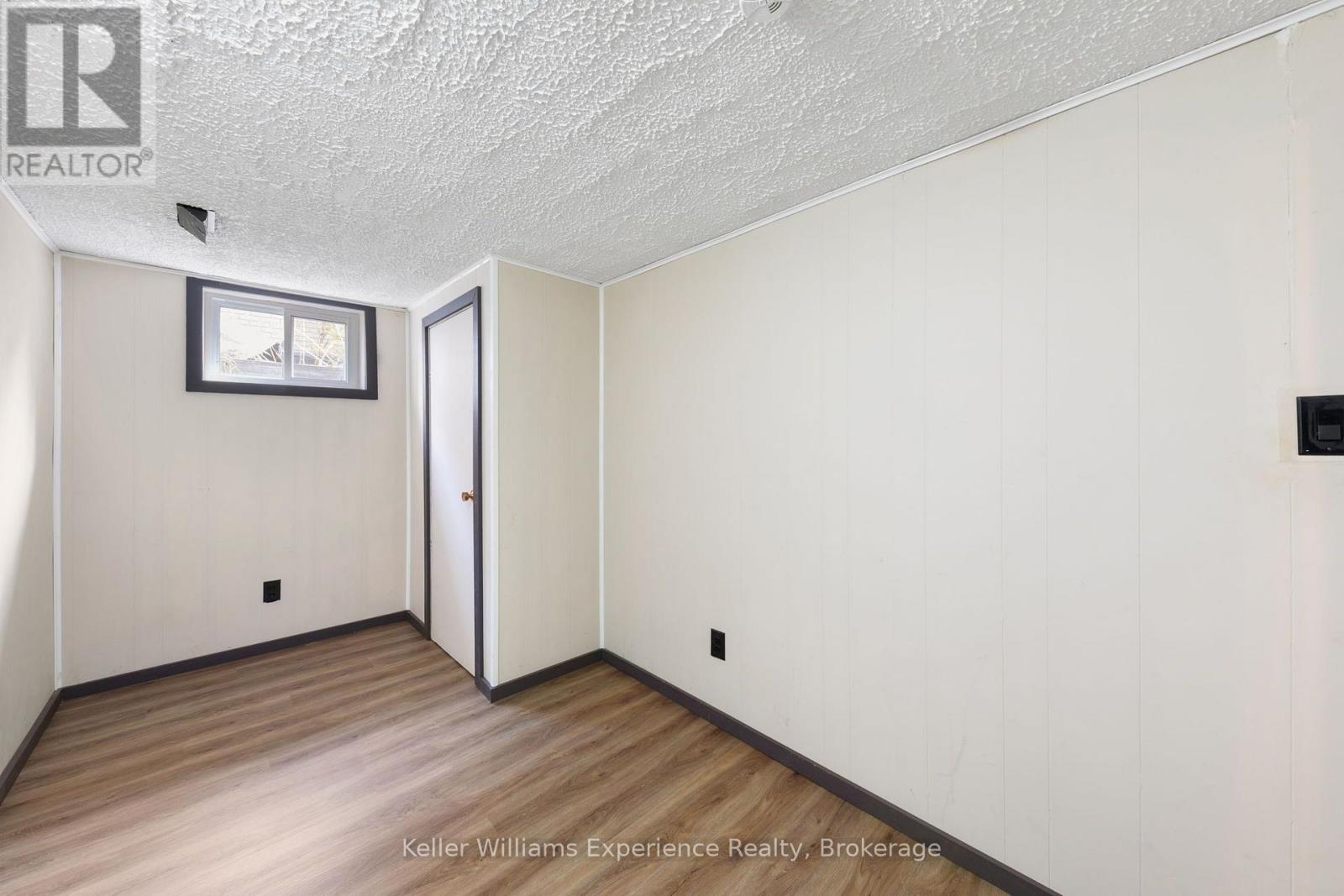 706 Simcoe Avenue Property Photo 37