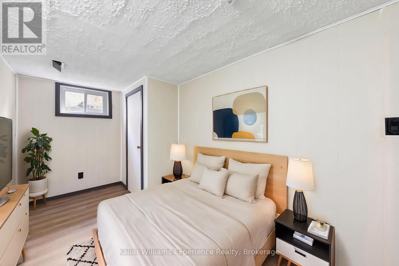 706 Simcoe Avenue Property Photo 38