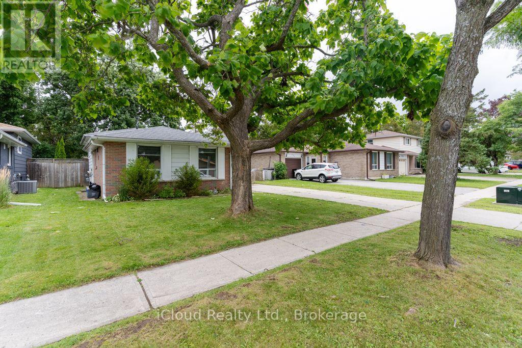 229 Cook Street Property Photo 2