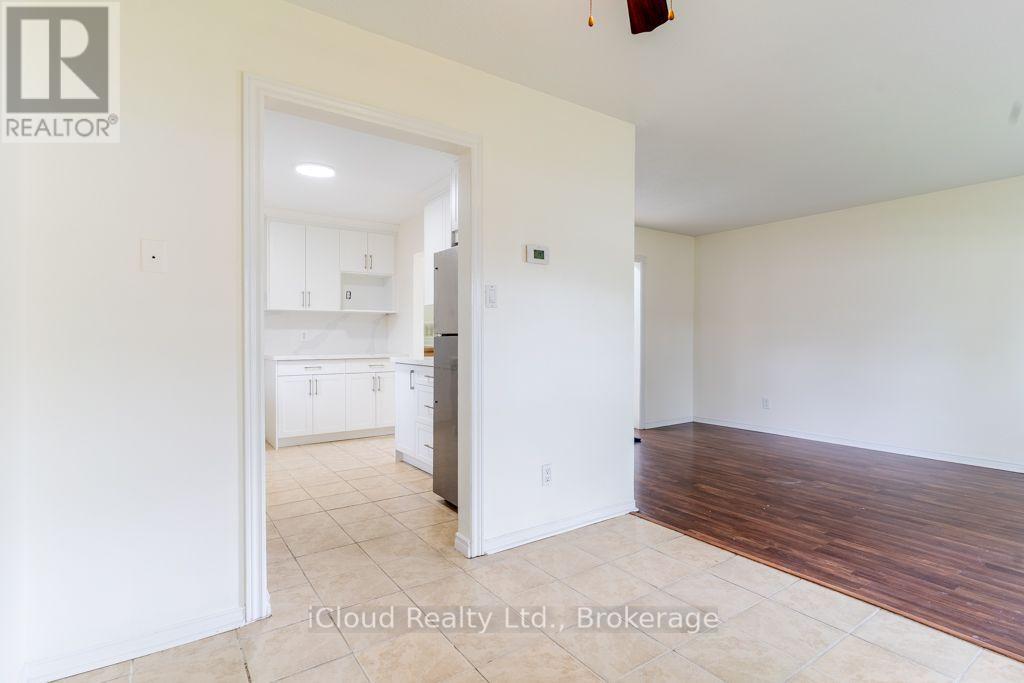 229 Cook Street Property Photo 6