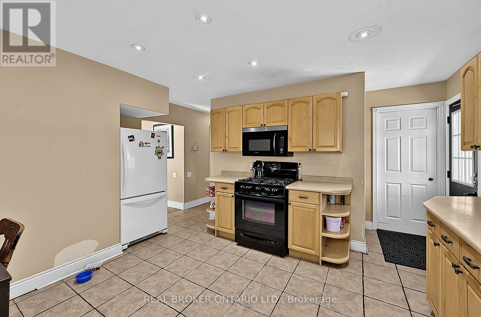 42 Donald Street Property Photo 10