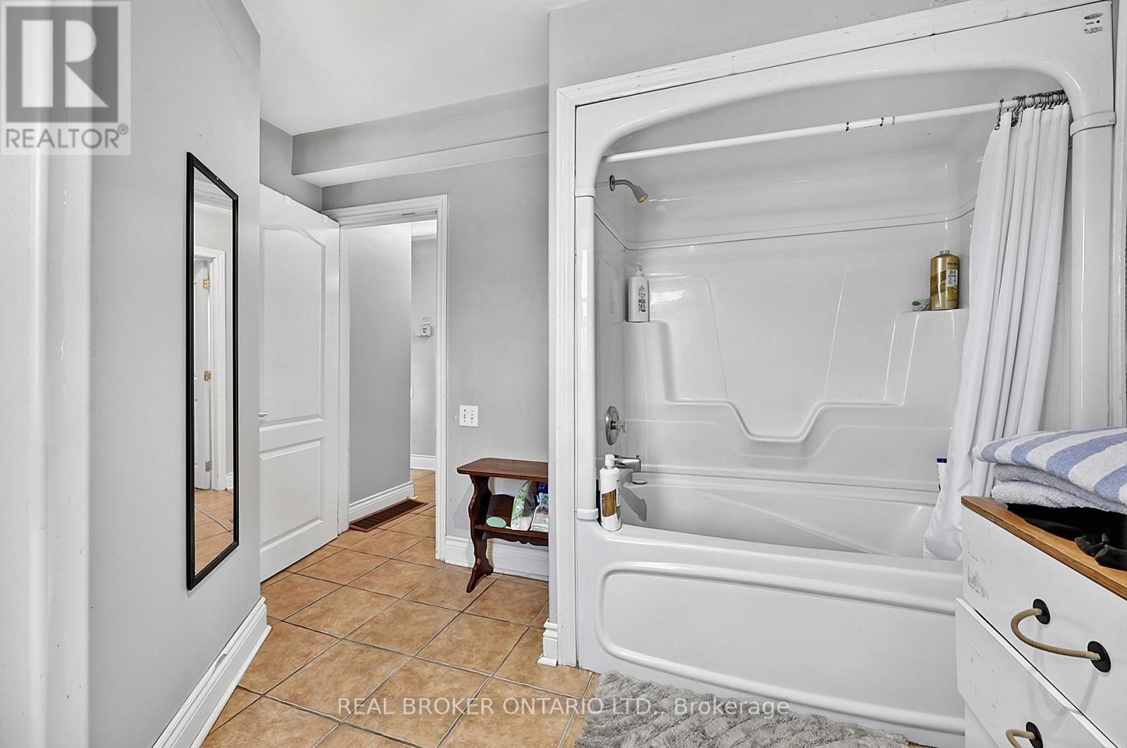 42 Donald Street Property Photo 15