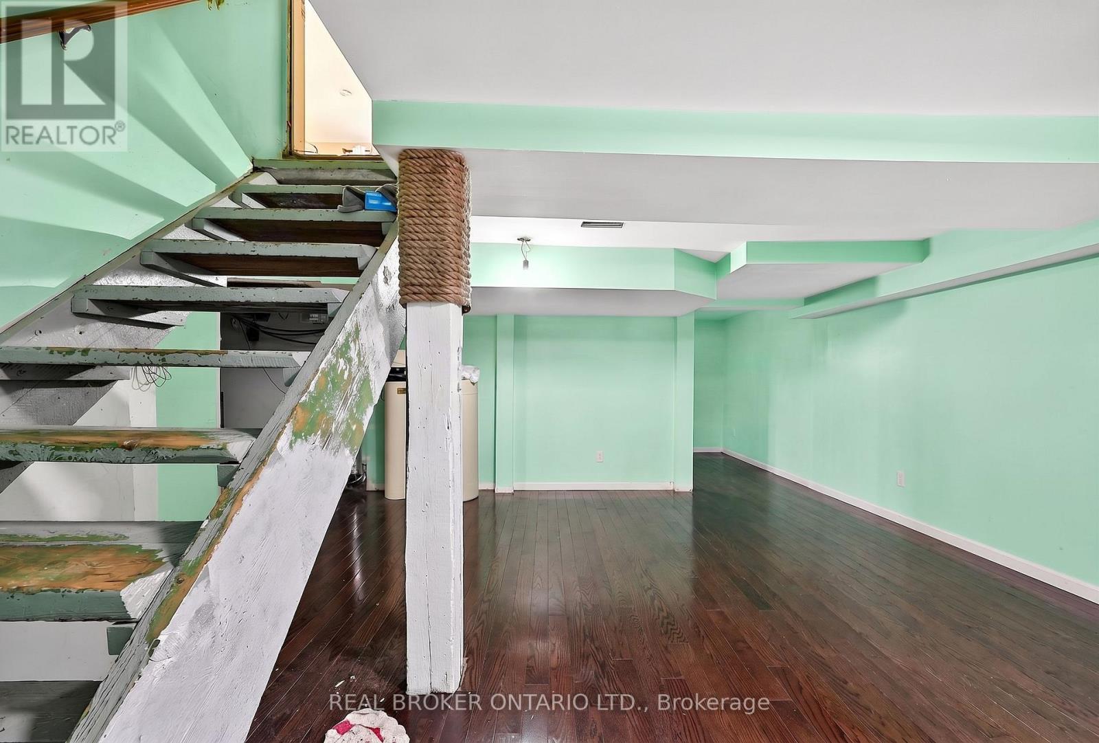 42 Donald Street Property Photo 18