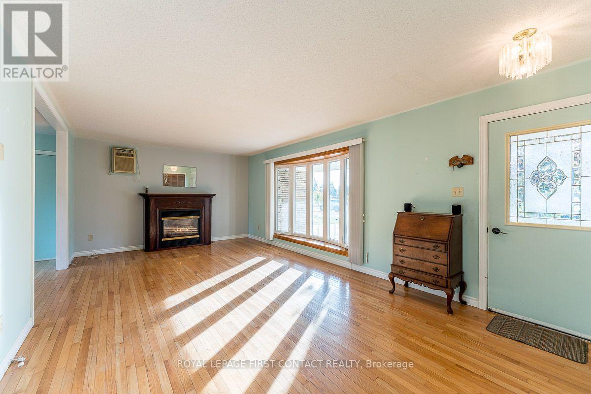 224 Christopher Street Property Photo 8