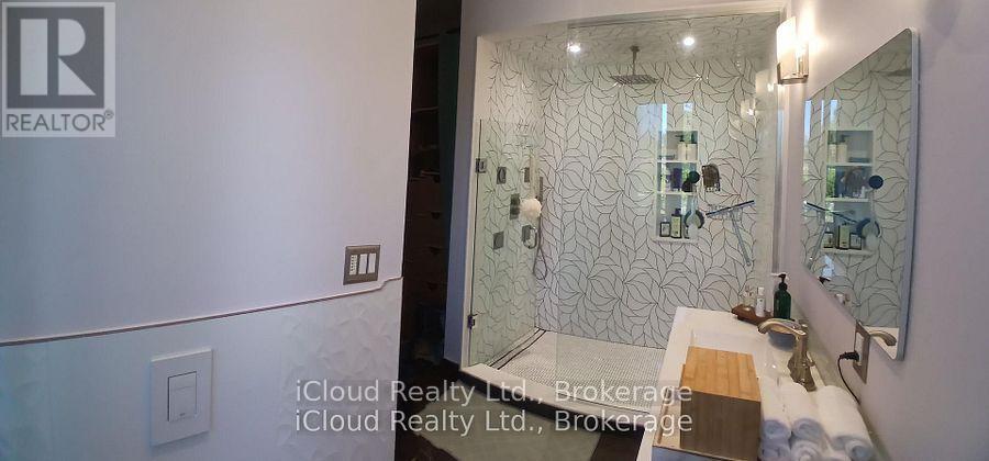 2216 Champlain Road Property Photo 13